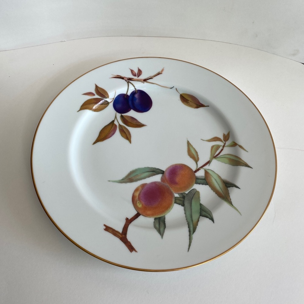 Royal Worcester EVESHAM dinner plates Set of 4